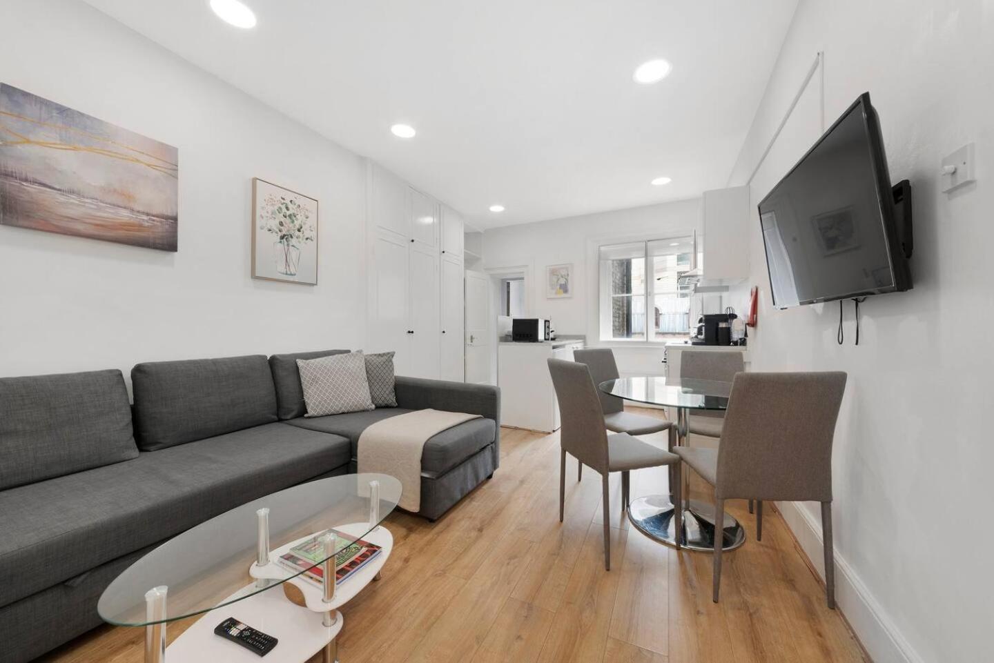 2 Bed Piccadilly Apartment 3 Лондон Экстерьер фото