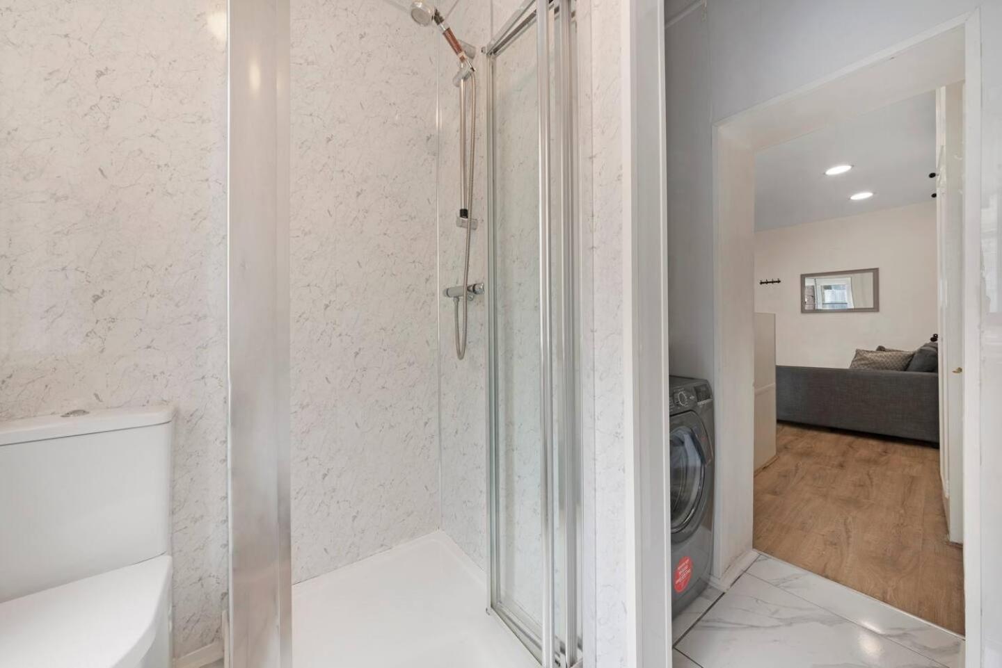 2 Bed Piccadilly Apartment 3 Лондон Экстерьер фото