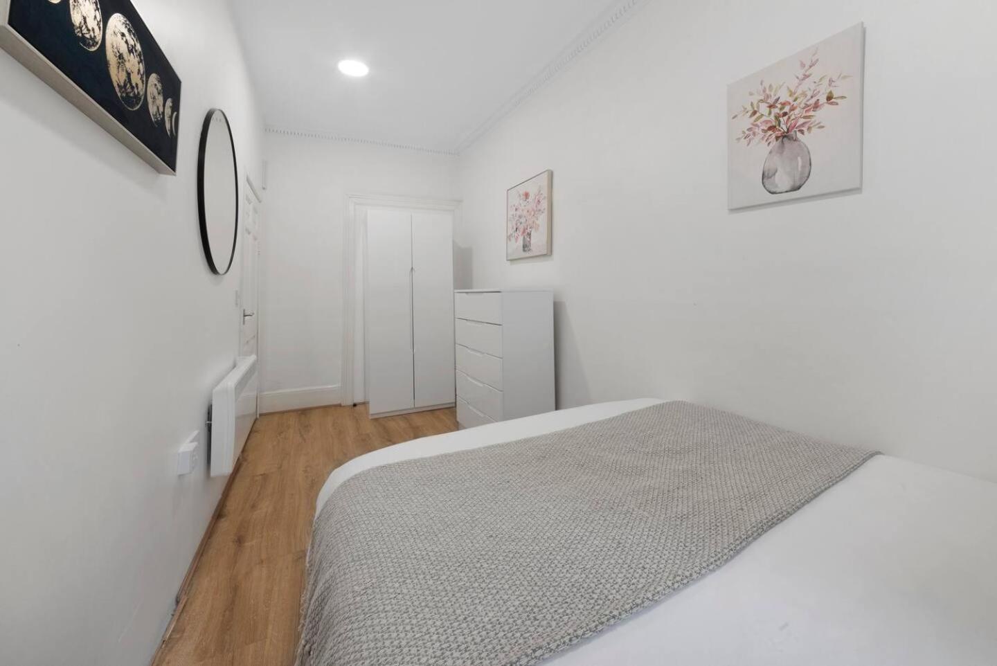 2 Bed Piccadilly Apartment 3 Лондон Экстерьер фото